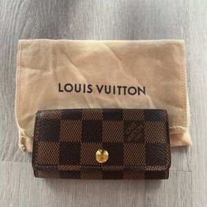 Louis Vuitton 4 Key Holder in Damier Ebene